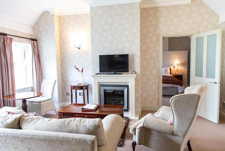 Red Cliff Lodge スパニッシュ・ポイント エクステリア 写真